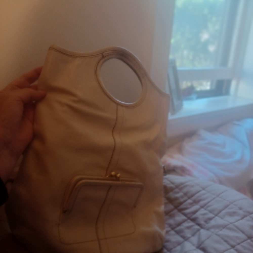Vintage Rare soft Leather Coach Shoulder Bag that is turned inside out adjustab - Picture 13 of 16
